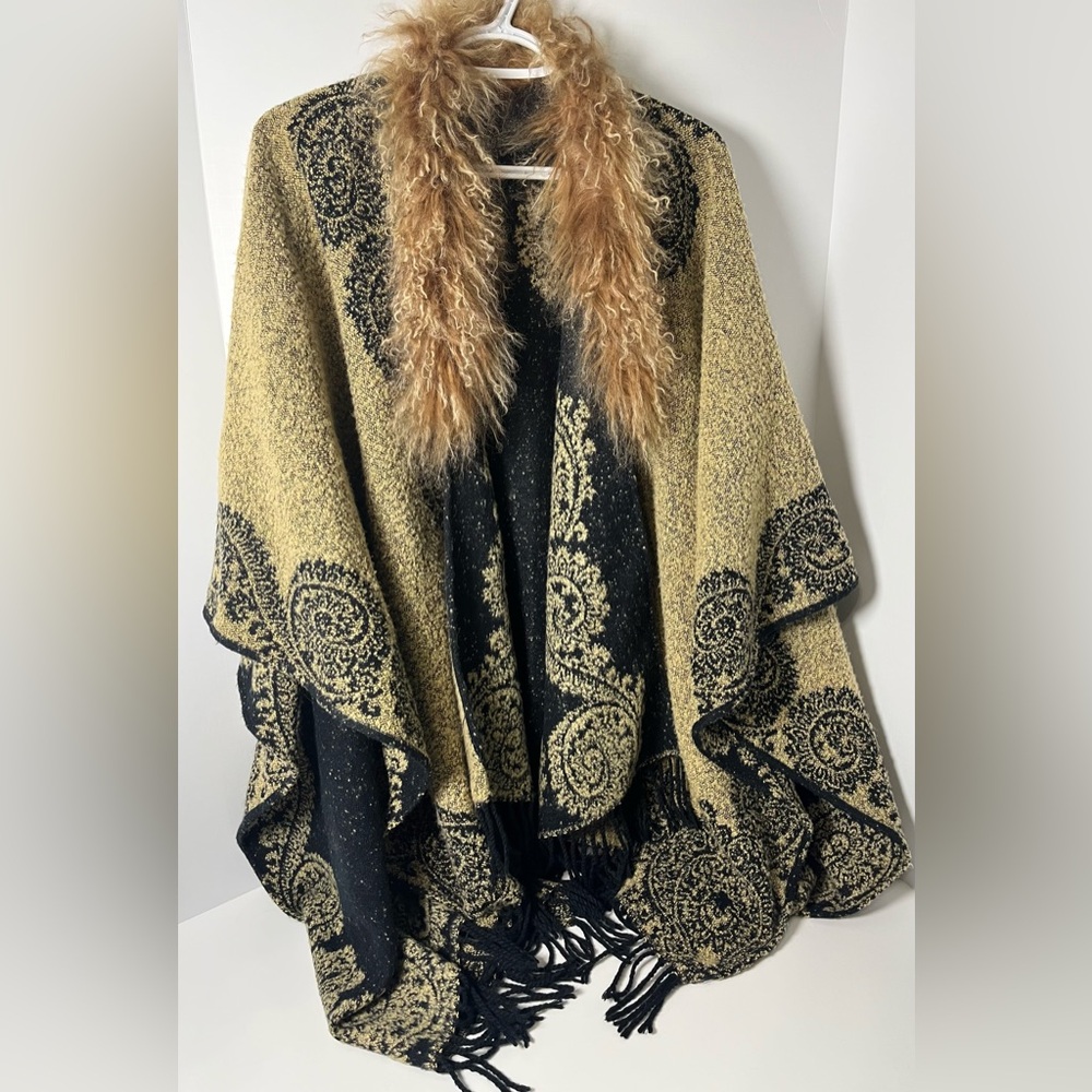 Vintage Faux Fur Collar Paisley Fringe Knit Cape Poncho